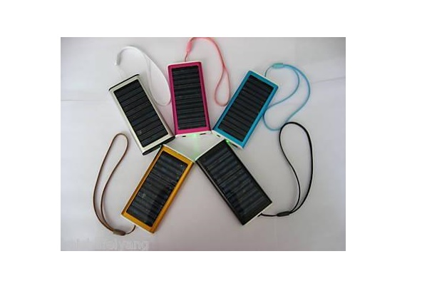 Зарядний пристрій від сонця і мережі Solar Charger 1350 mAh вбудований акумулятор.